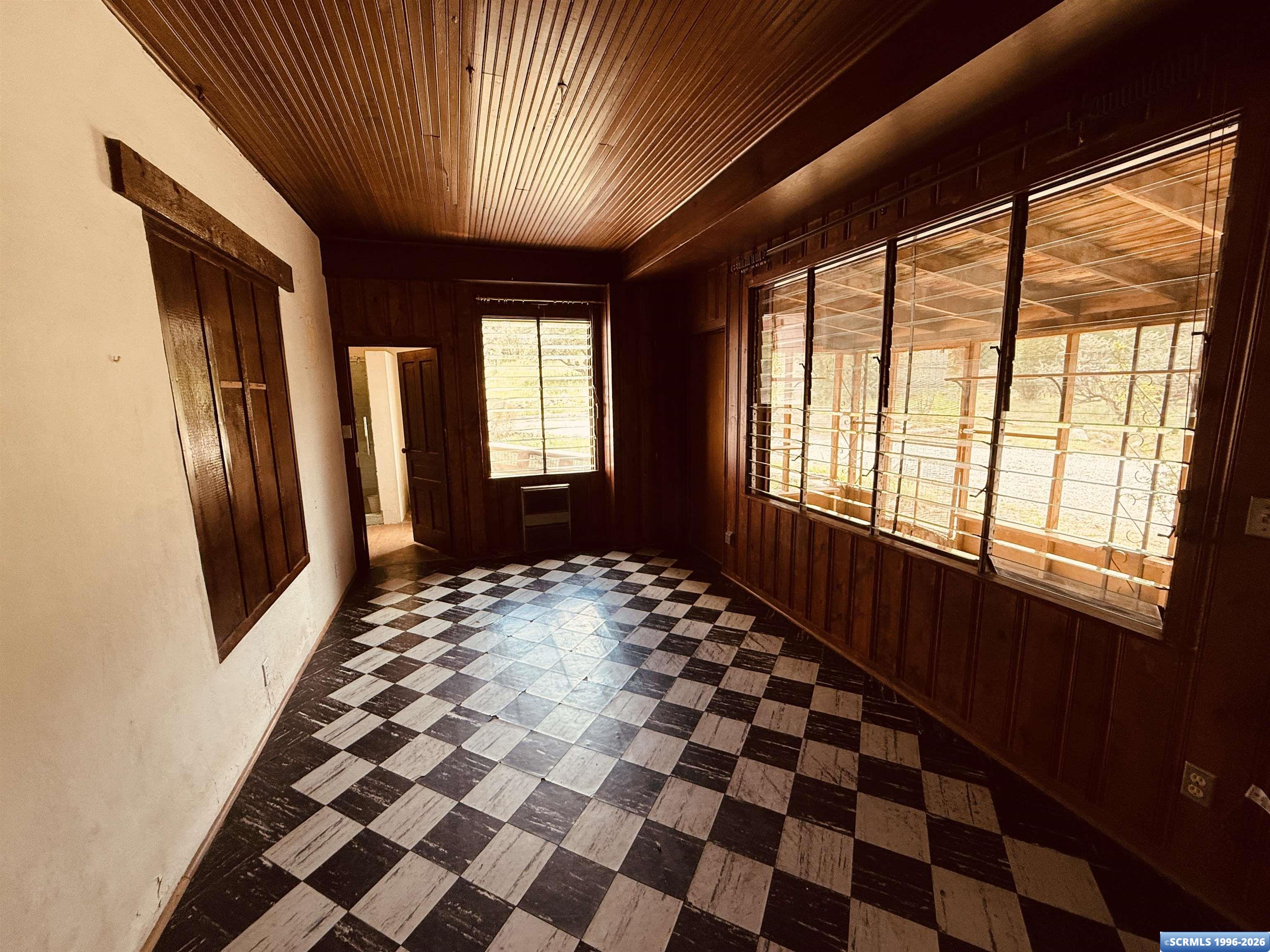 15 Jasper, photograph 24