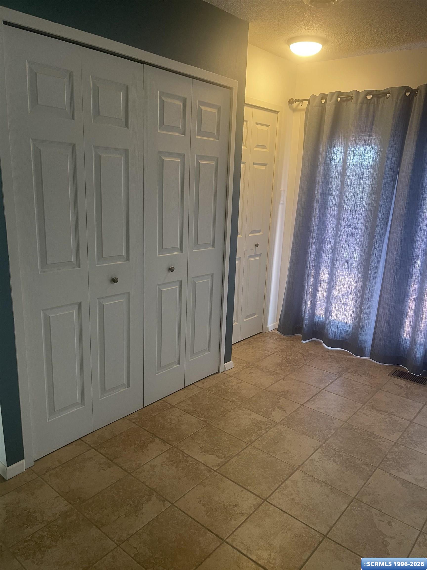 2333 Kimberly, photograph 17