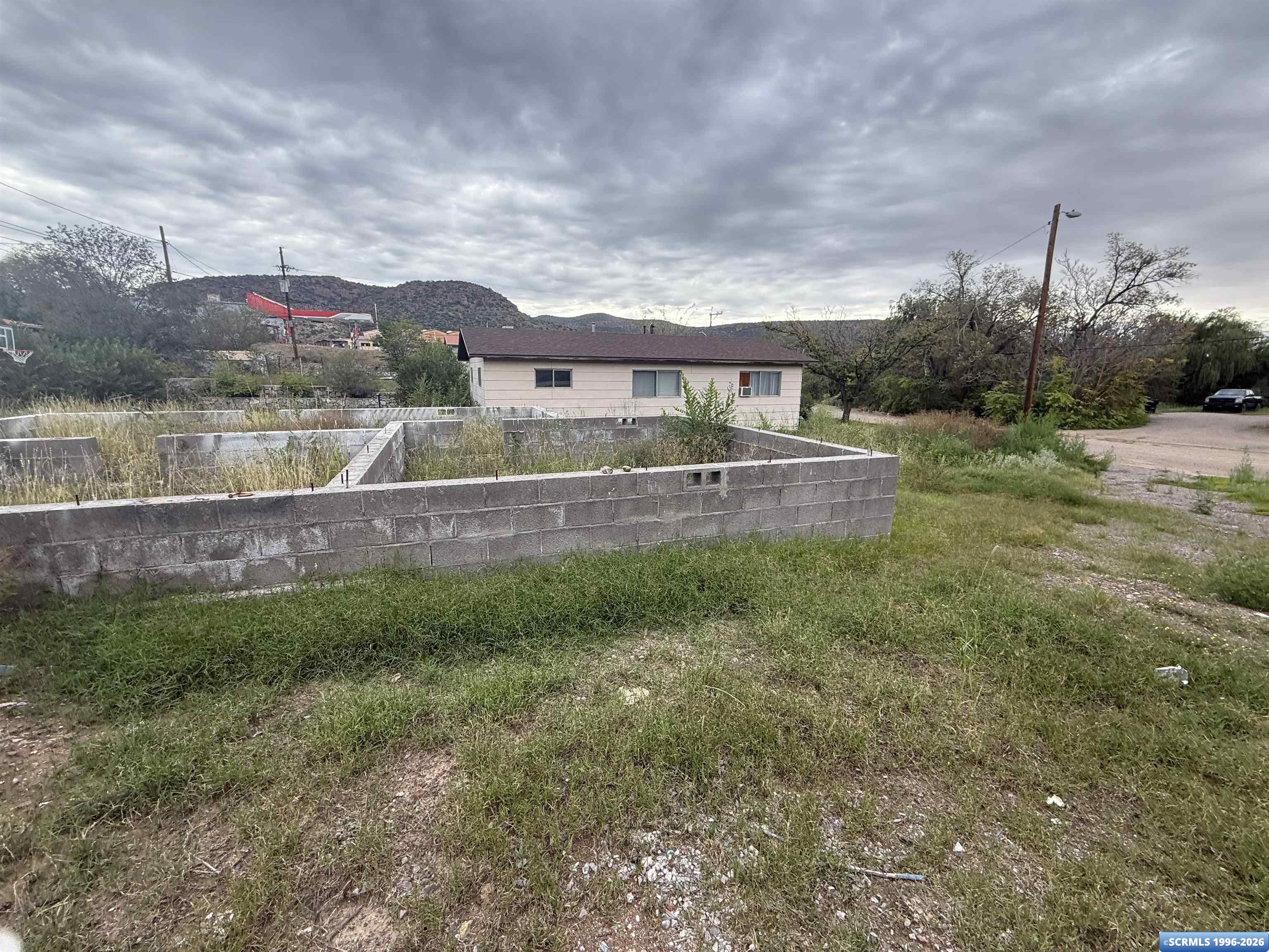 616 Lusk Street, photograph 2