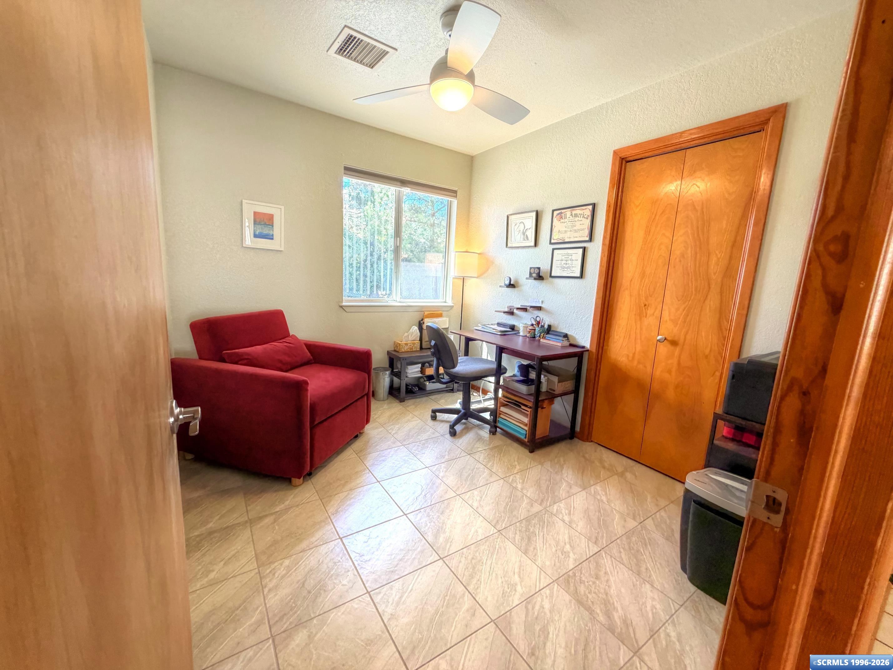 844 Hester Street, photograph 19