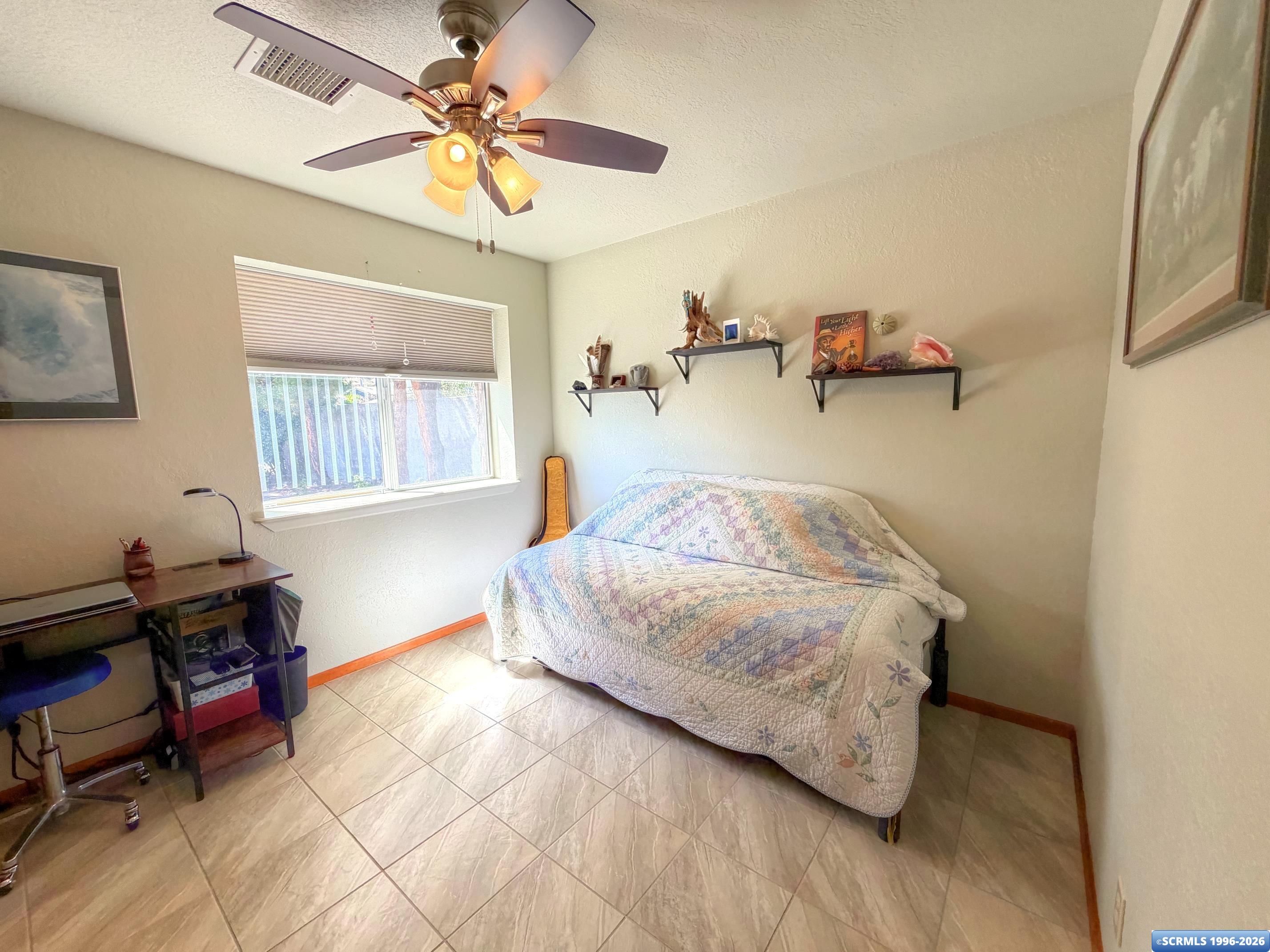 844 Hester Street, photograph 16