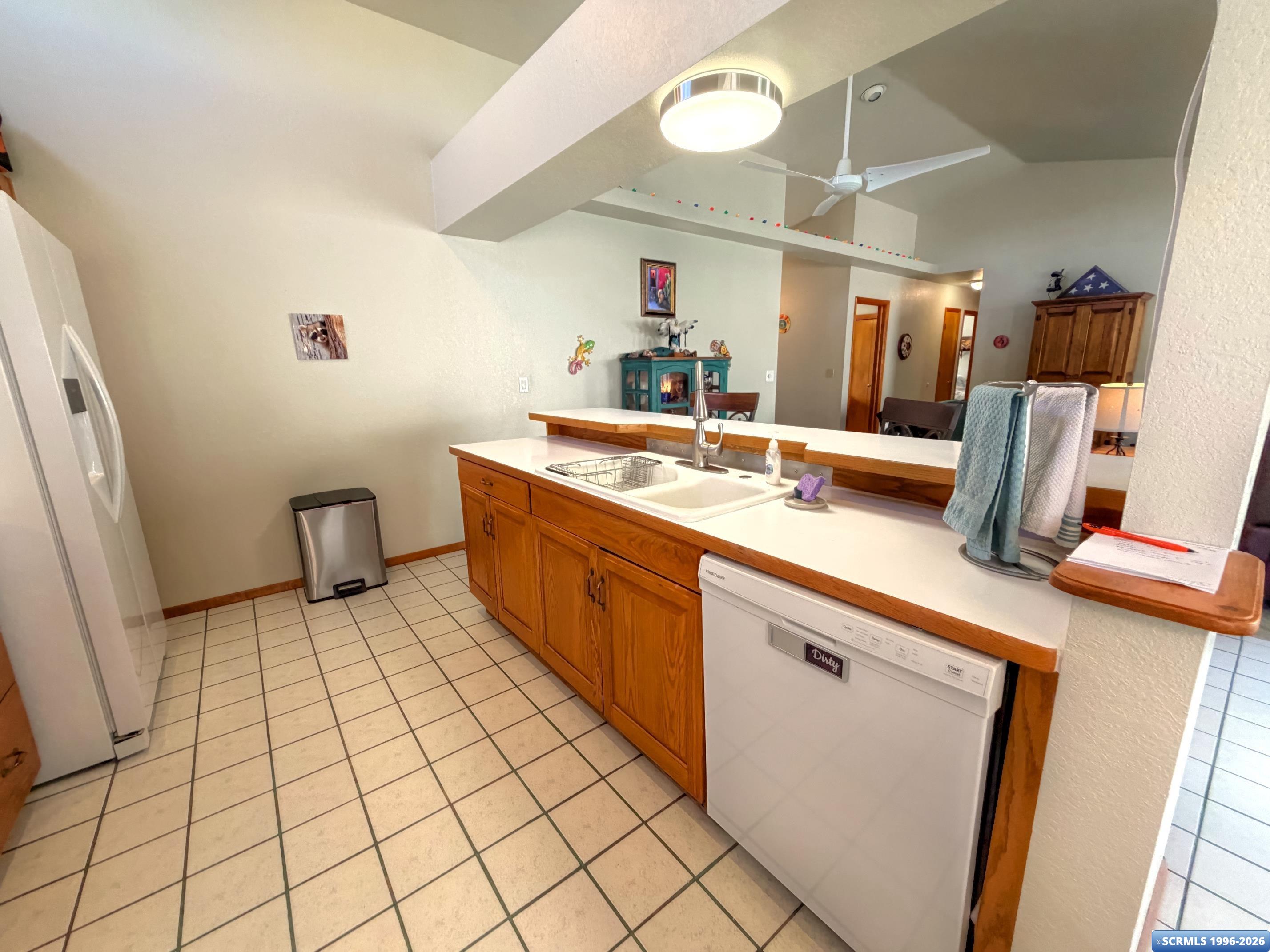 844 Hester Street, photograph 11