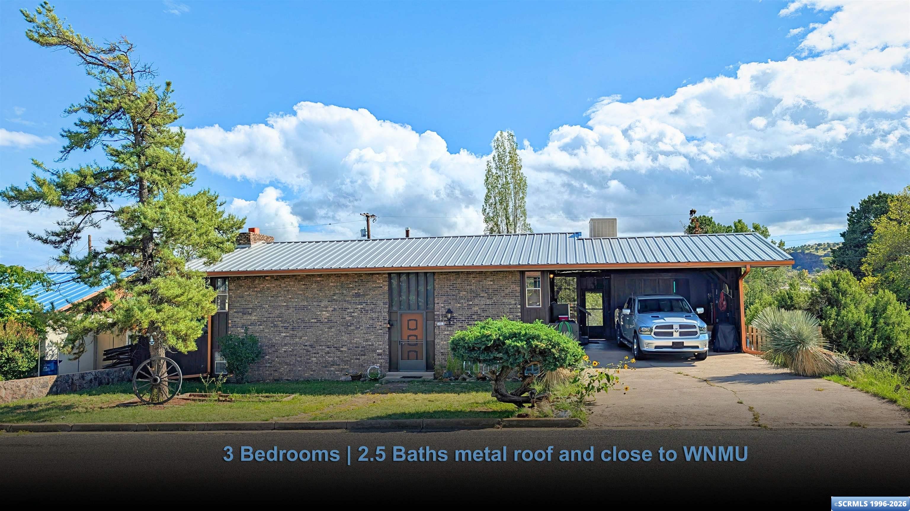 1513 N Combs Circle, Silver City