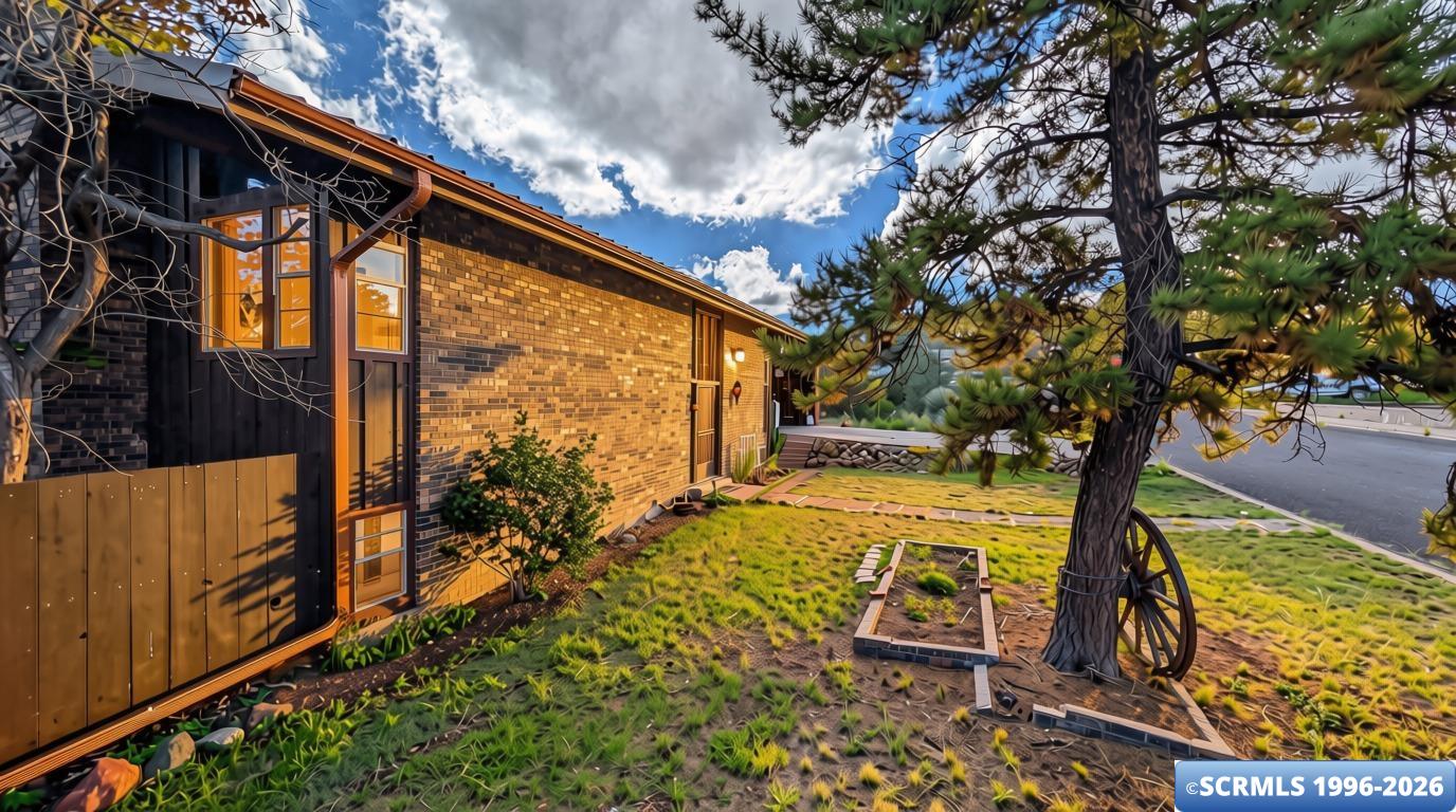1513 N Combs Circle, photograph 2