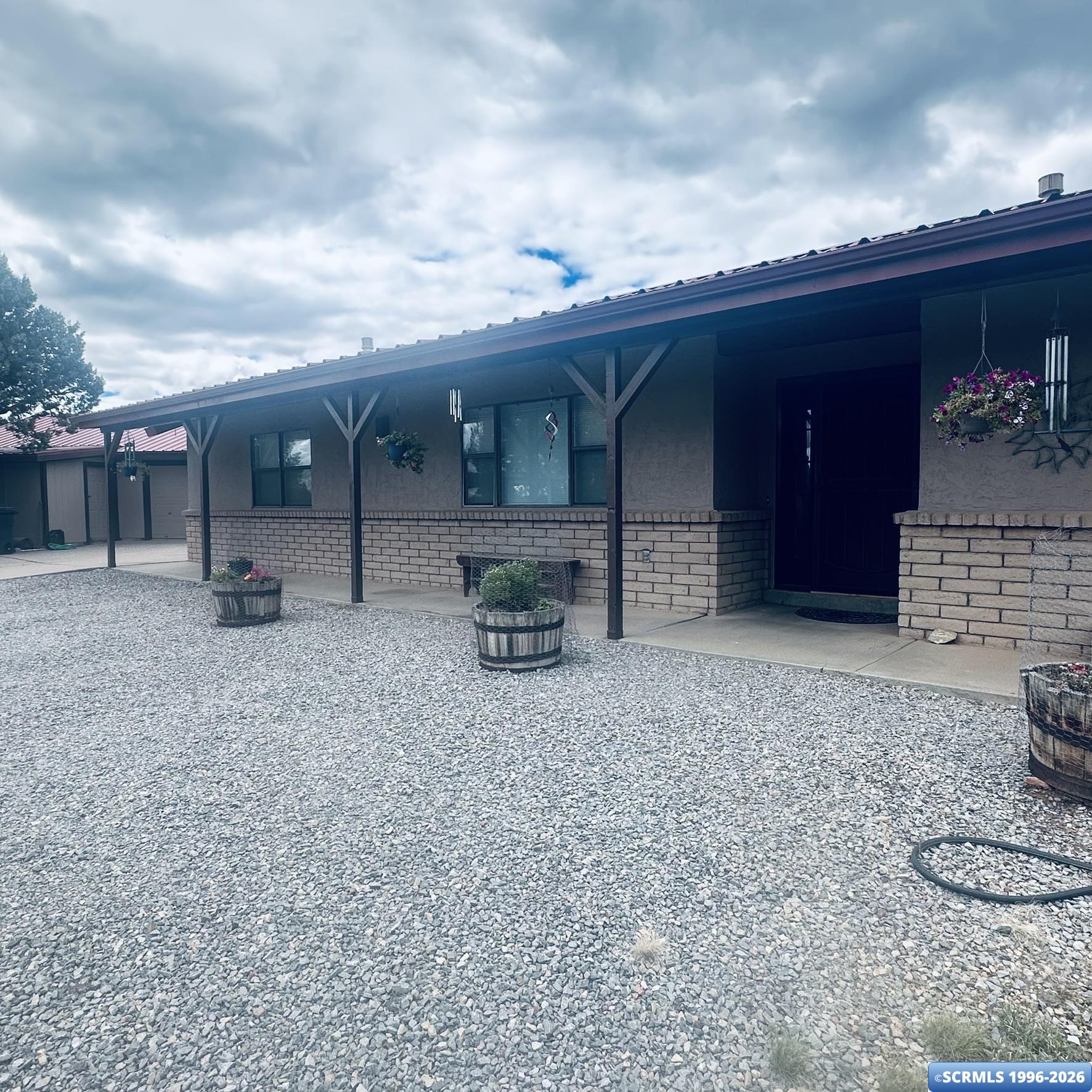 75 Valley Drive, photograph 2