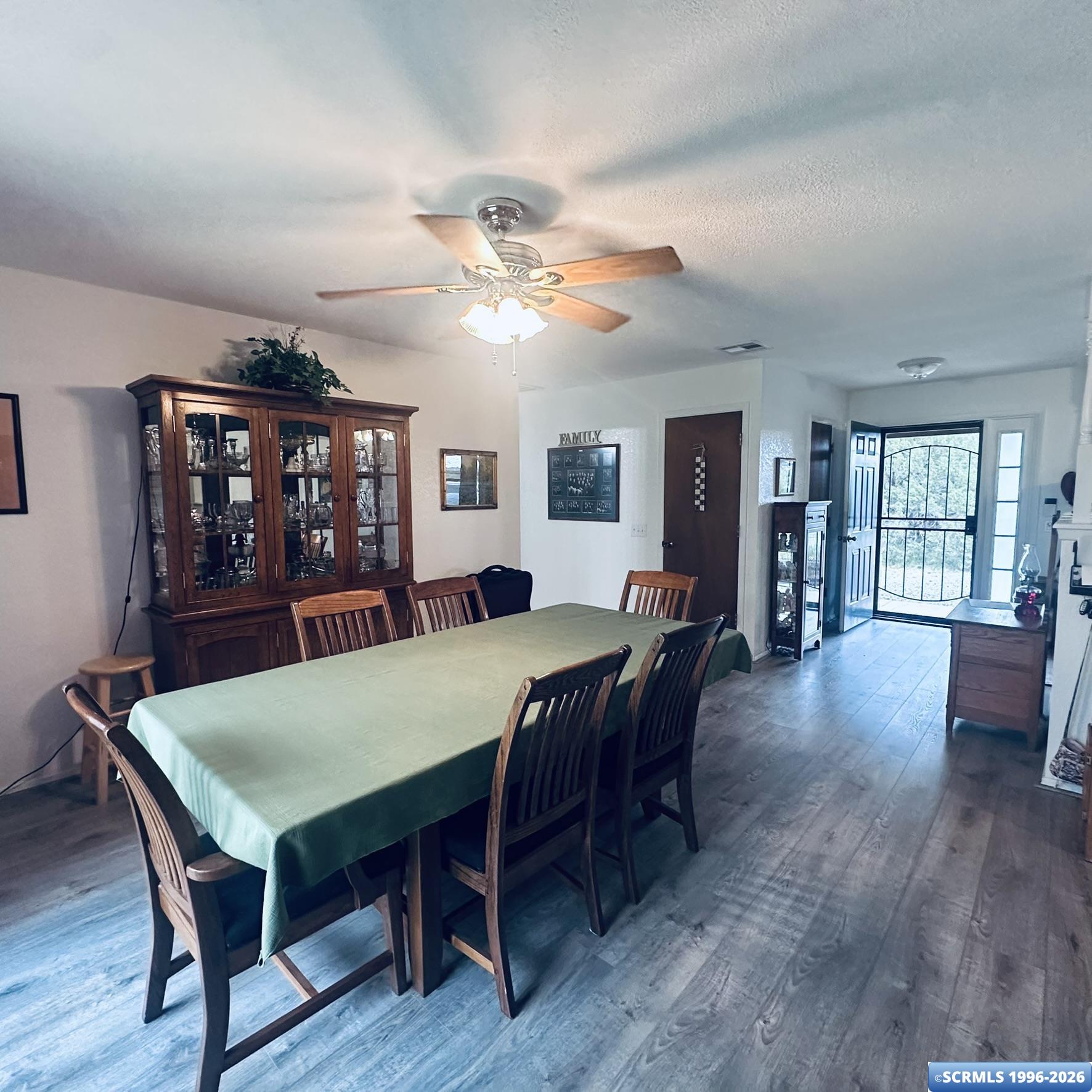 75 Valley Drive, photograph 4