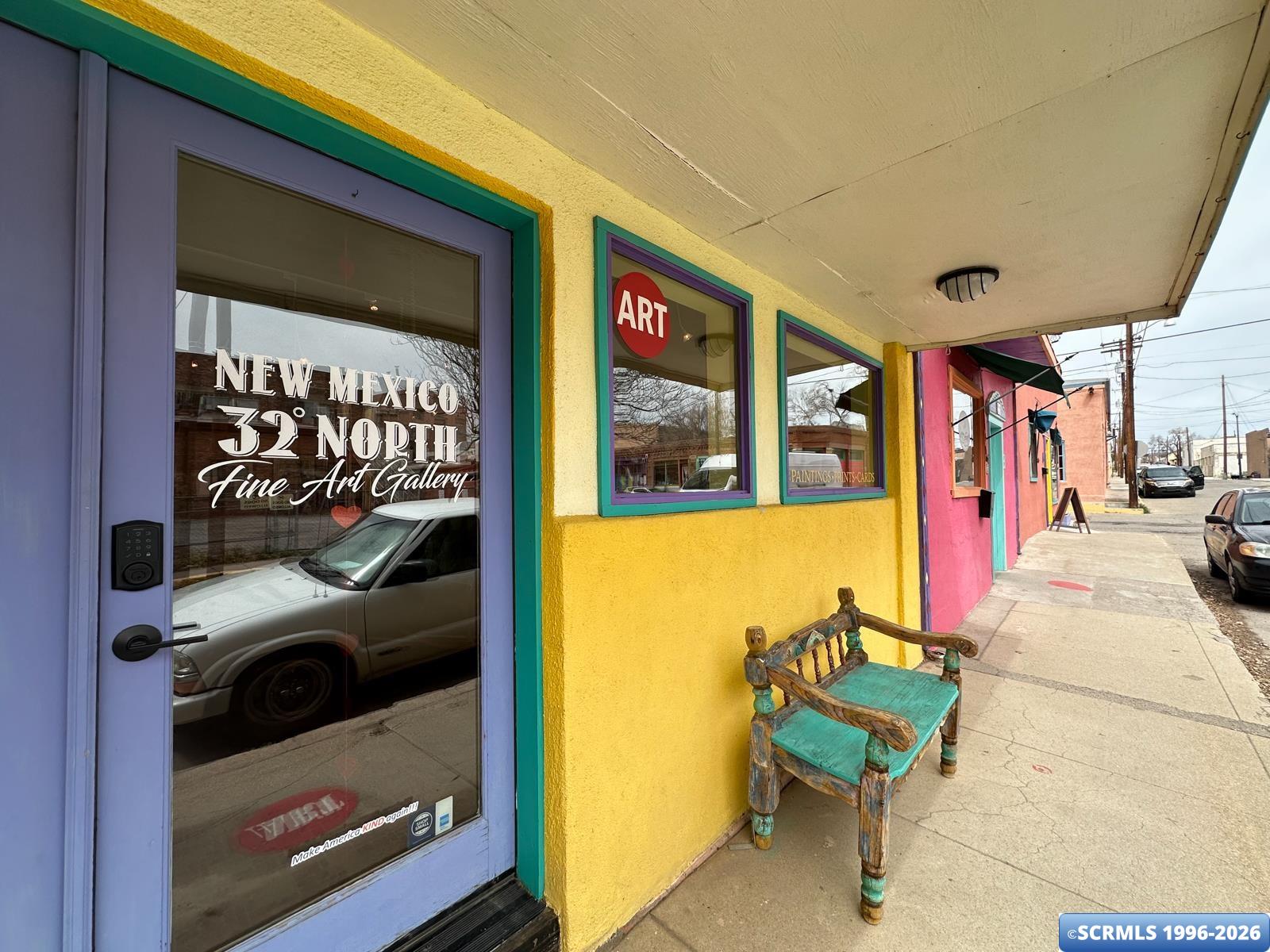 211 N Texas Street, photograph 3