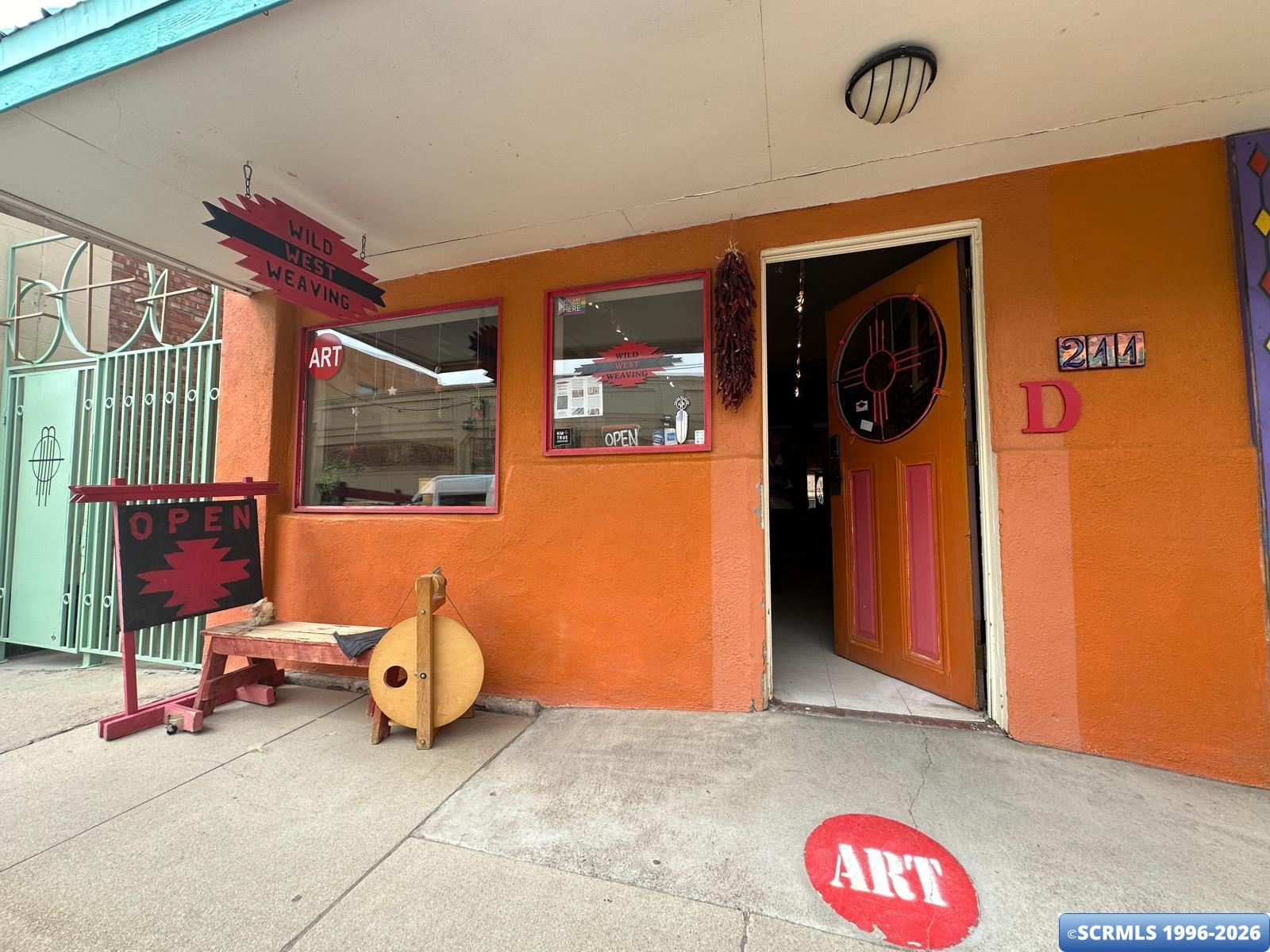 211 N Texas Street, photograph 23