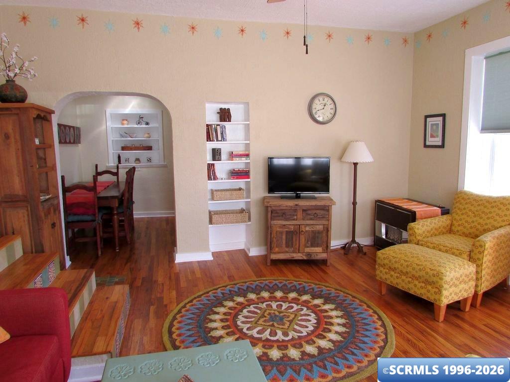 213 S COOPER ST, photograph 4