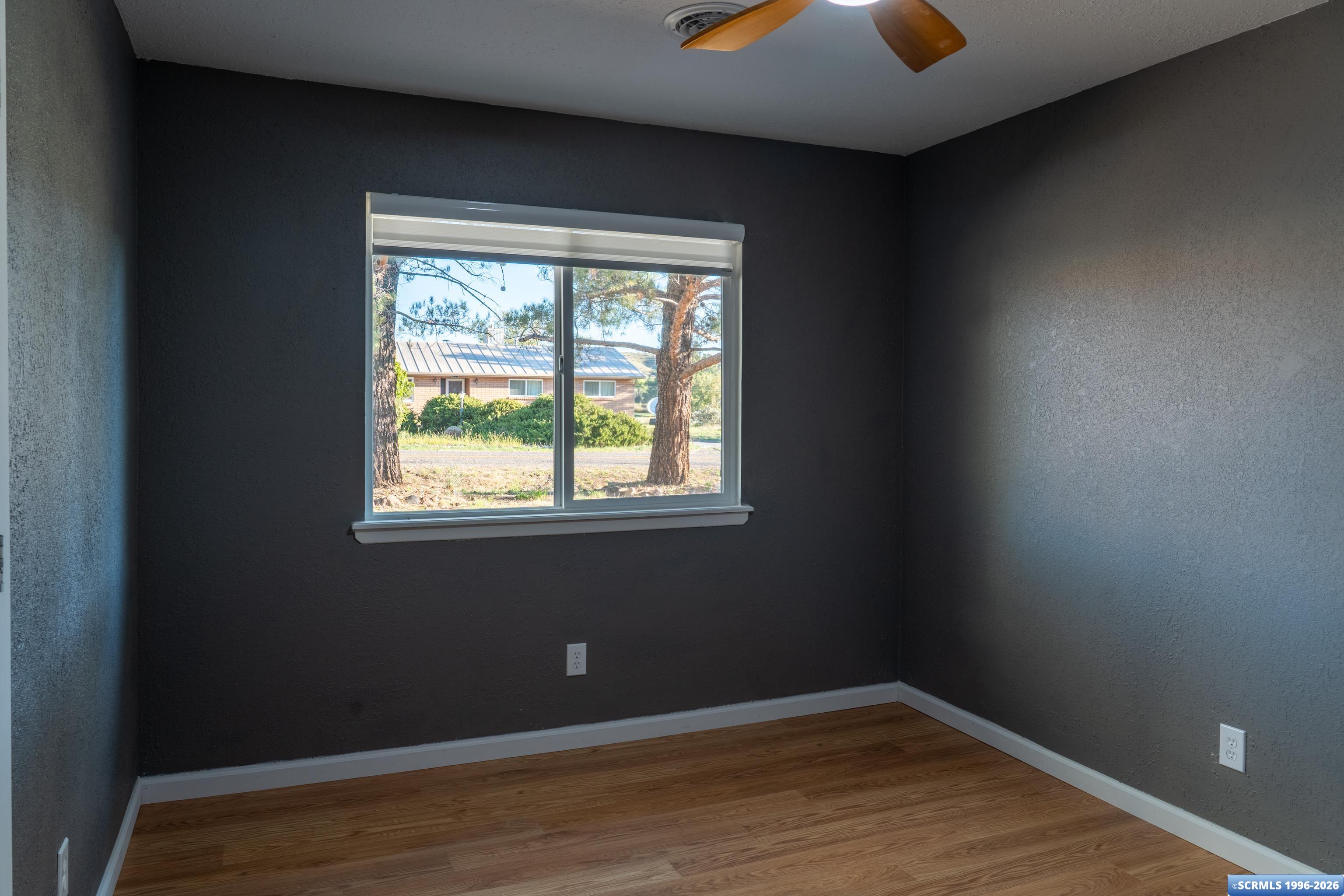 801 Country Club Drive, photograph 6