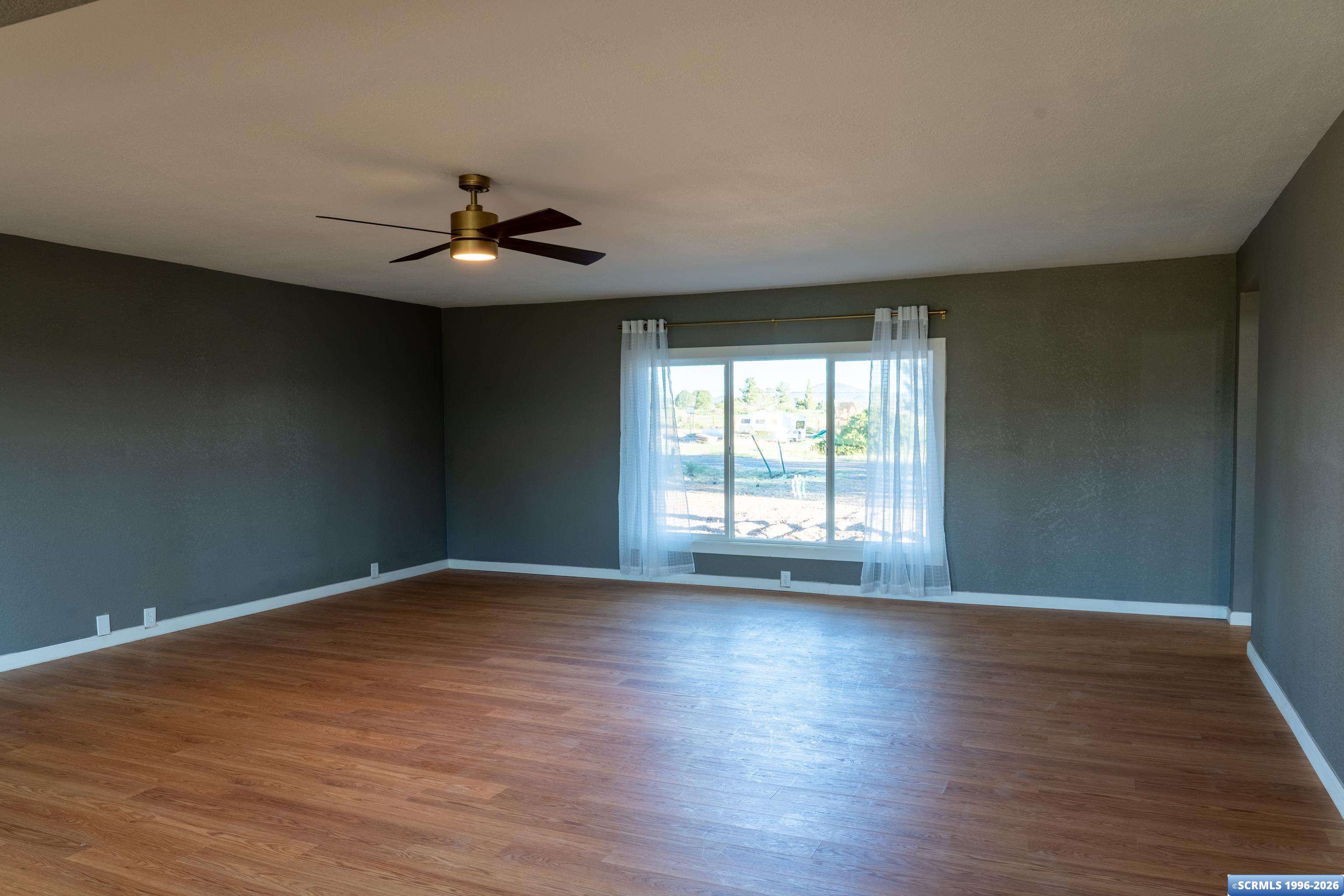 801 Country Club Drive, photograph 21