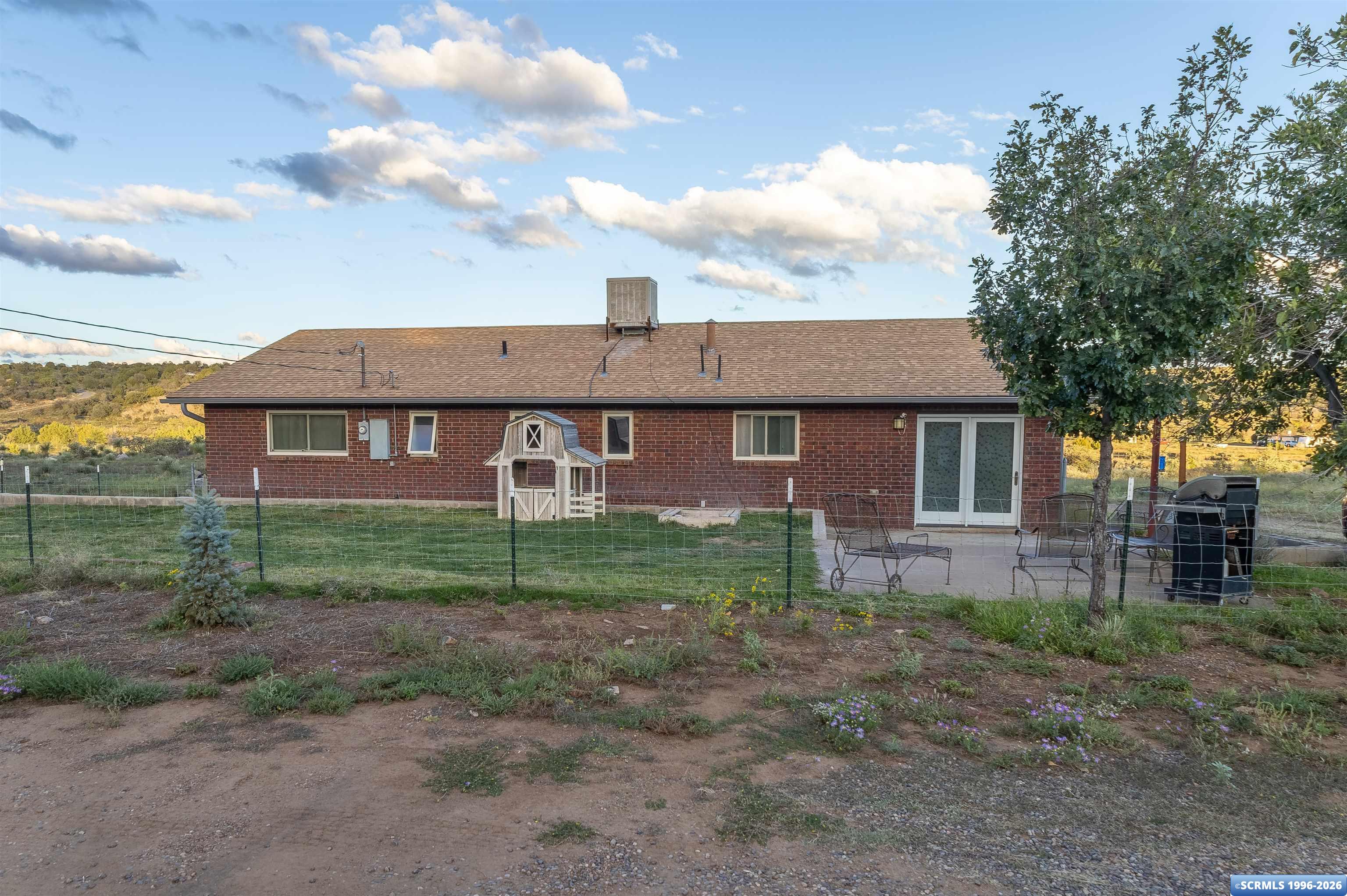 5 Thunder Road, Silver City