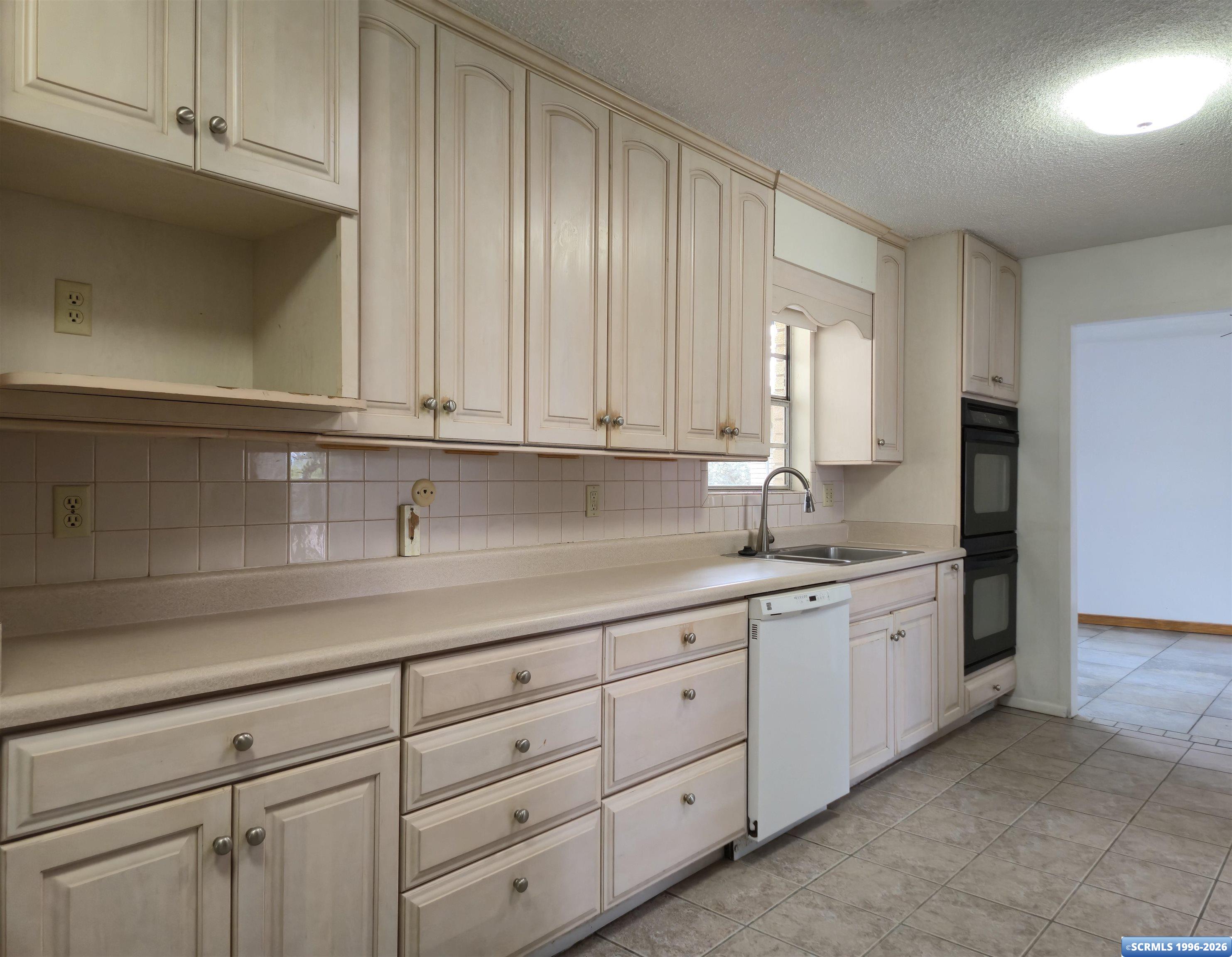 4132 N Gold Street, photograph 16