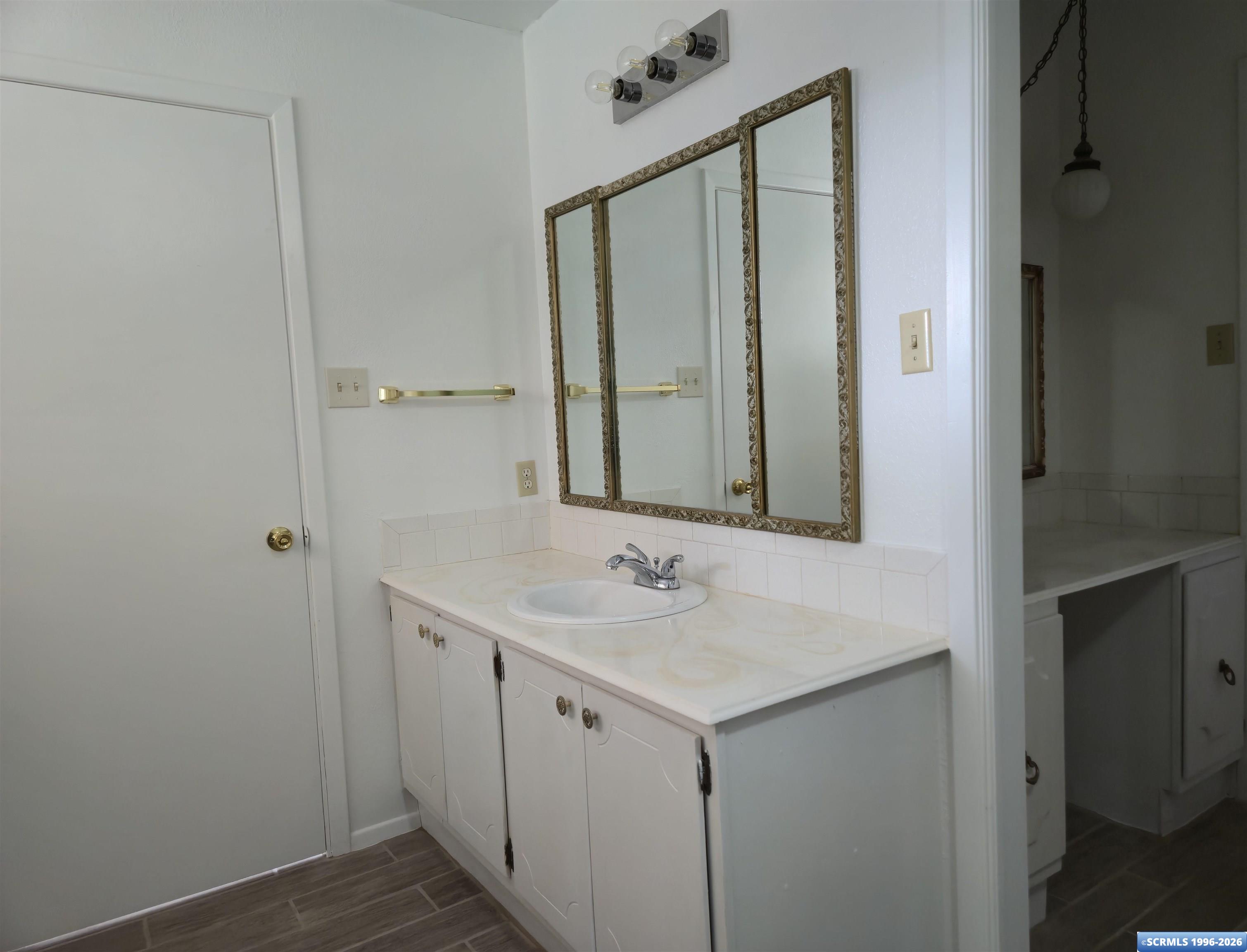 4132 N Gold Street, photograph 30